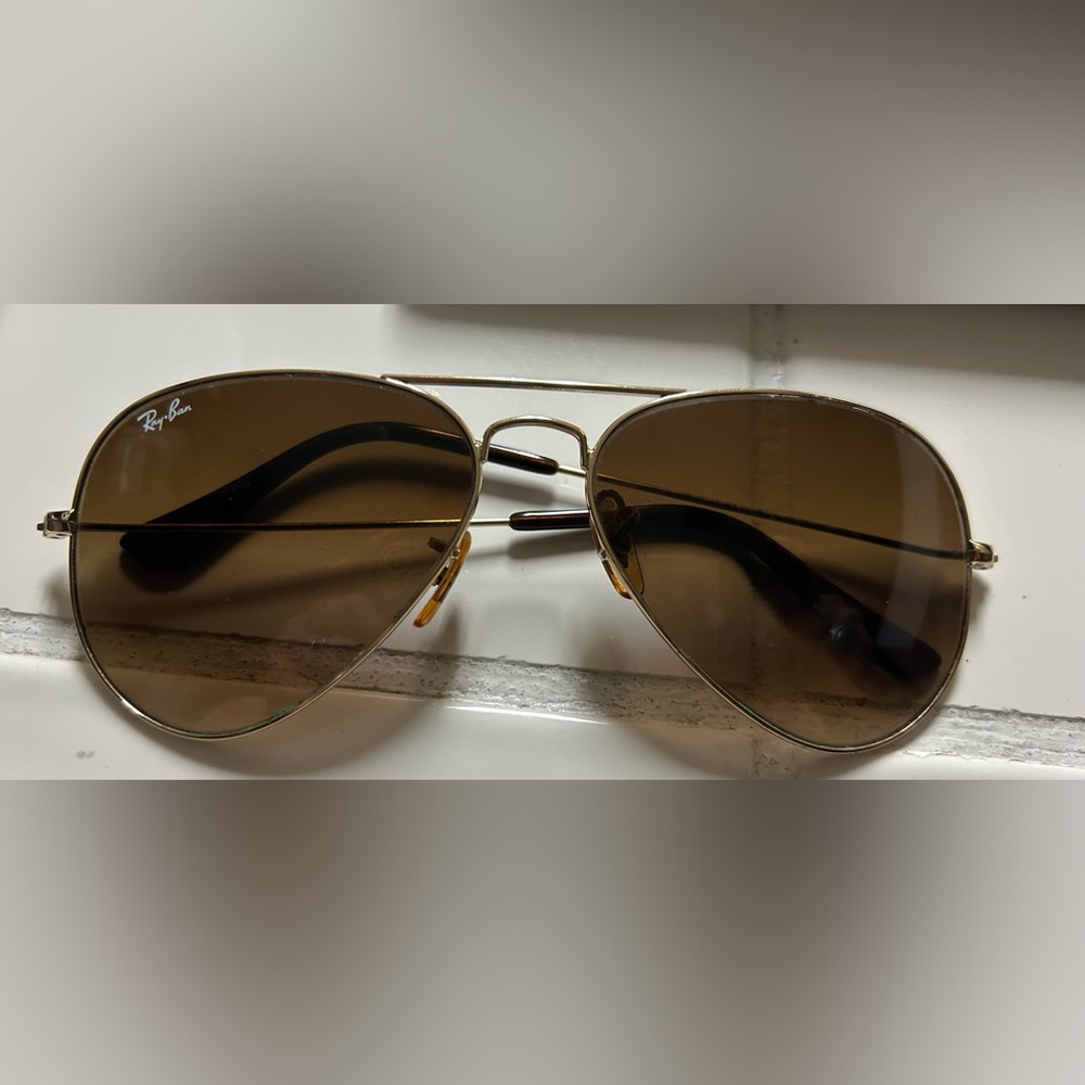 Classic Ray Bans Aviator Sunglasses